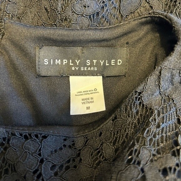 SIMPLY STYLED Black Lace Above The Knee Dress Size Medium - Picture 3 of 4